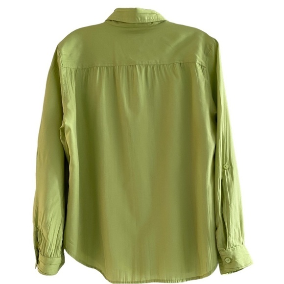 Chico’s green silky feeling button front blouse top long sleeve button cuff M
C - Picture 4 of 7